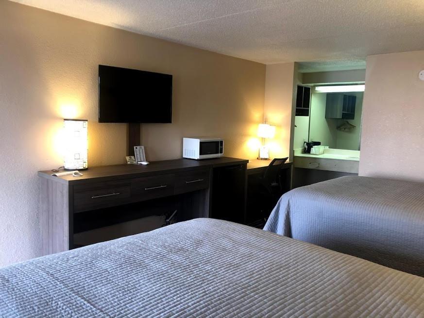 Motel Legacy - Gallatin